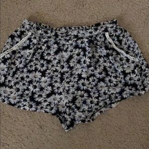 LF daisy shorts